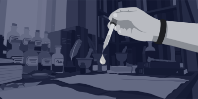 Eine Hand hält eine Pipette und lässt einen Tropfen fallen; im Hintergrund eine alte Apotheke mit beschrifteten Fläschchen, Büchern und Mörser.